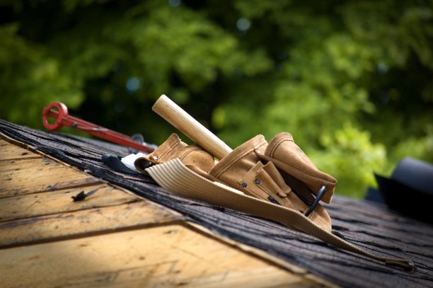 storm-damage-roof-repair Experts in Oswego